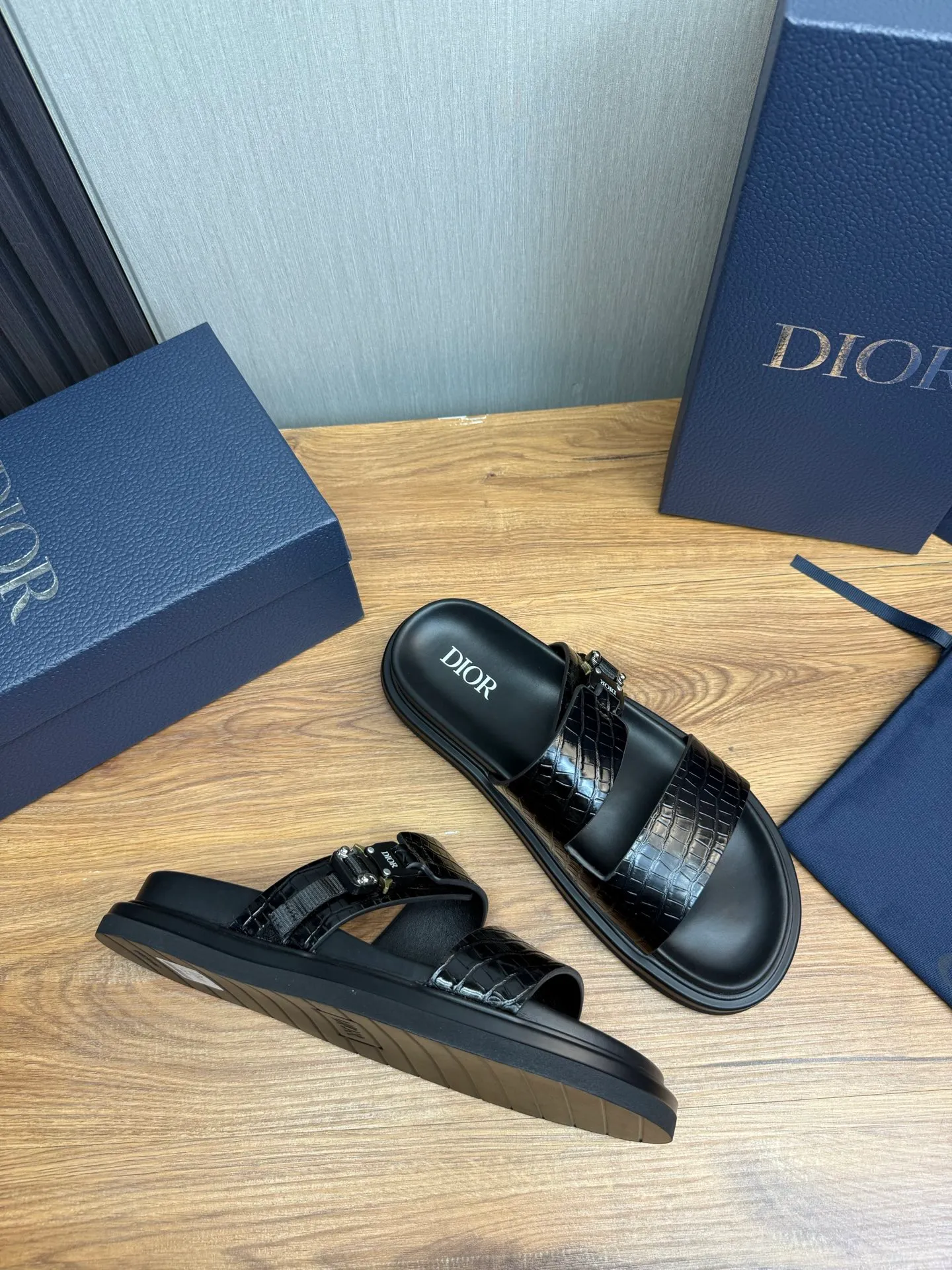 Men's shoes 300💰 Dior. Men's slippers🩴 Official website 1:1 production 38-45 size 45 46 🉑️Customized original material shipped✅